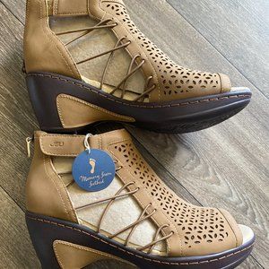 JBU by Jambu Women's Nelly Wedge Sandal